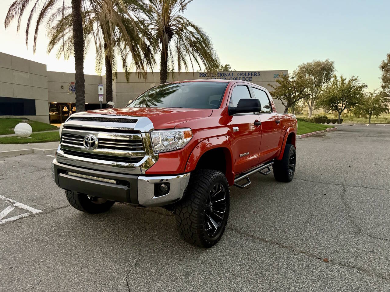 Used 2016 Toyota Tundra 4x4 CrewMax w/ SR5 & TRD Pkgs image 2