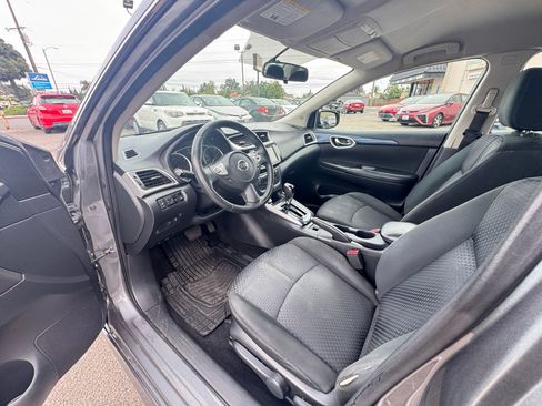 Used 2019 Nissan Sentra SR image 16