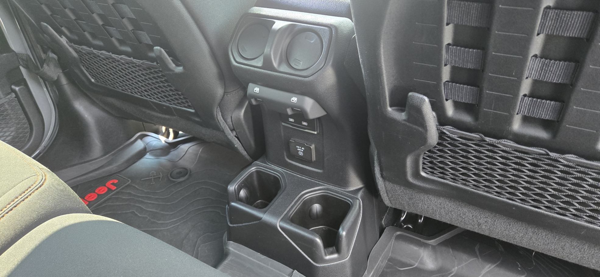 Used 2023 Jeep Gladiator Mojave AWD/4WD image 21