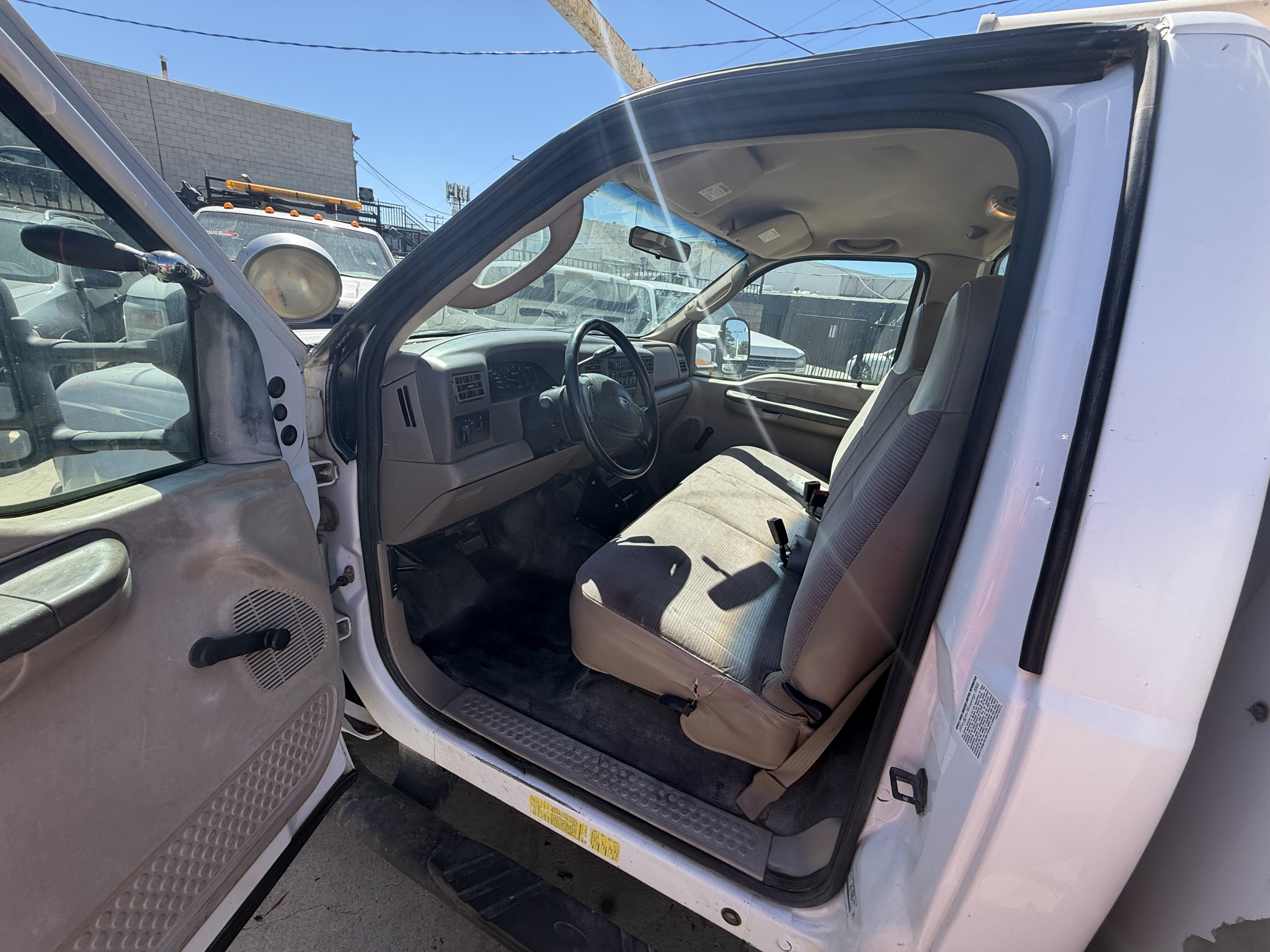 Used 2004 Ford F350 2WD Regular Cab DRW Super Duty image 11