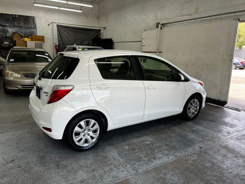 Used 2013 Toyota Yaris LE image 5