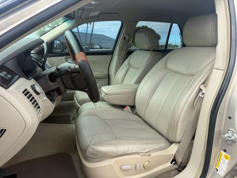 Used 2008 Cadillac DTS image 7