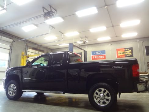 Used 2011 Chevrolet Silverado 2500 LT image 4