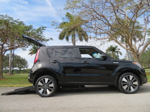 Used 2016 Kia Soul ! image 26