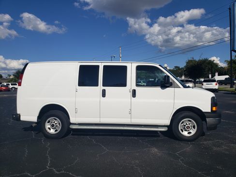 Used 2024 GMC Savana 2500 image 7
