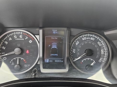 Used 2021 Toyota Tacoma image 10