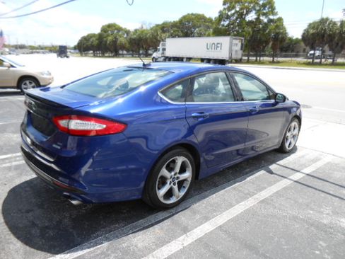 Used 2016 Ford Fusion SE FWD image 5