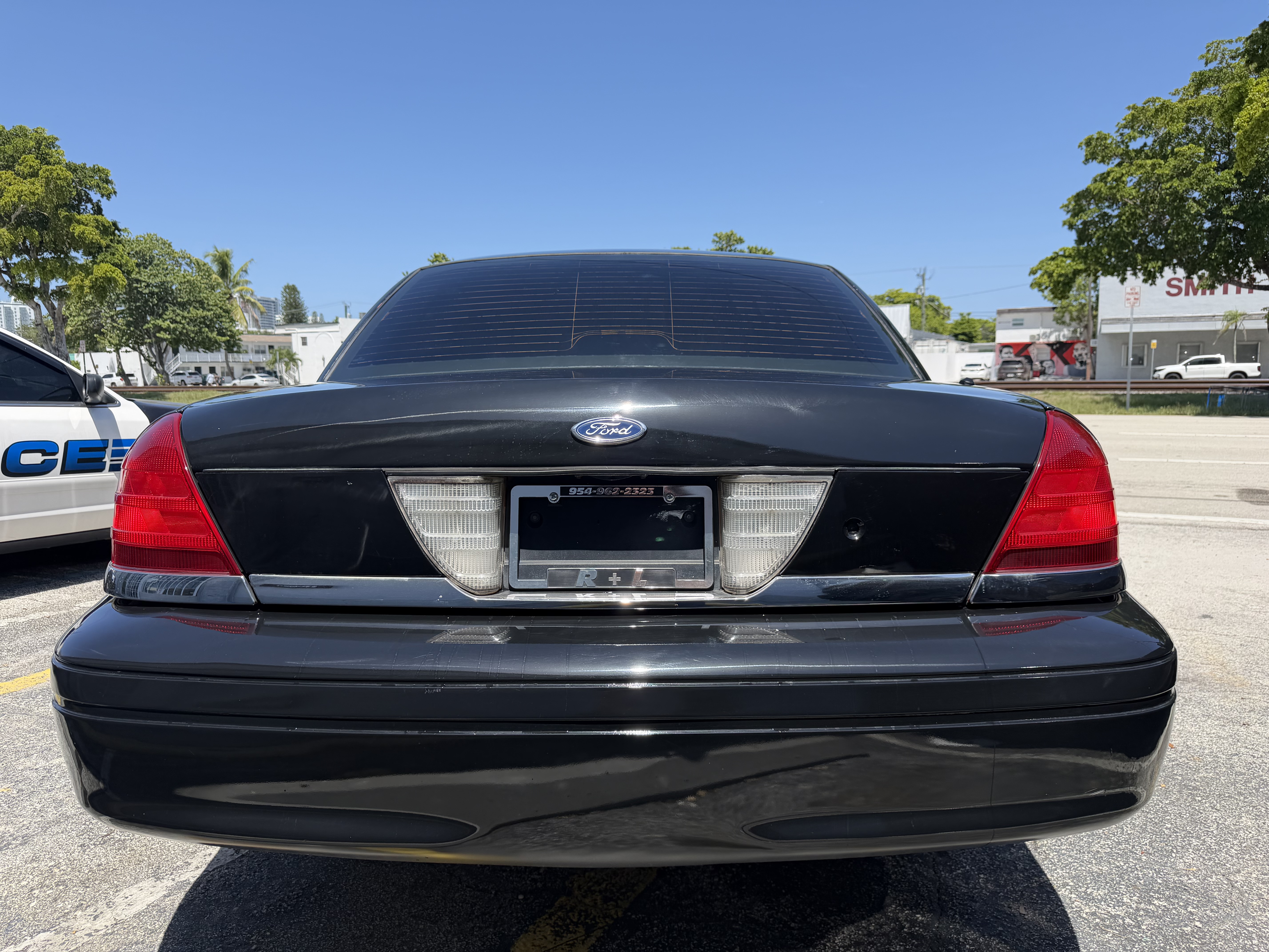 Used 2006 Ford Crown Victoria Police Interceptor RWD image 8