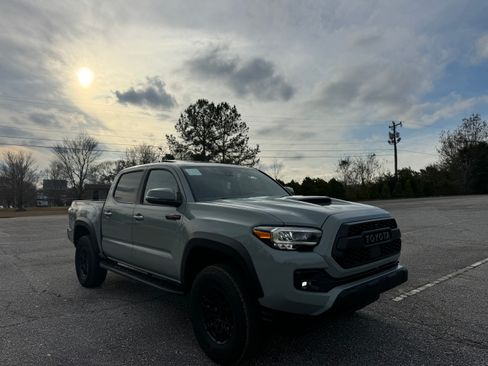 Used 2021 Toyota Tacoma TRD Pro image 2