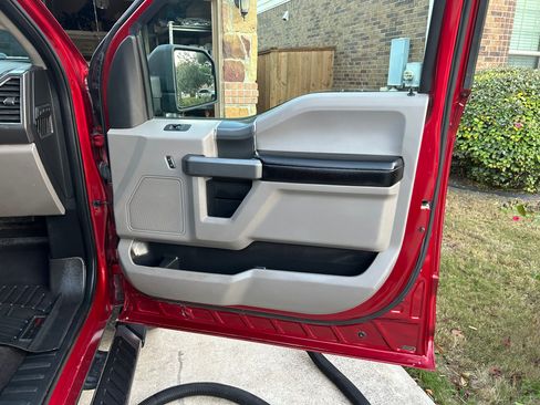 Used 2015 Ford F150 FX4 image 21