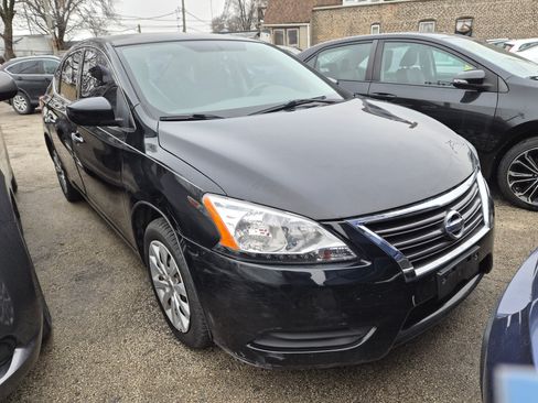 Used 2014 Nissan Sentra SV image 2