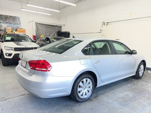 Used 2013 Volkswagen Passat 2.5 S image 8