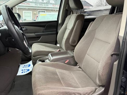 Used 2016 Honda Odyssey SE image 9