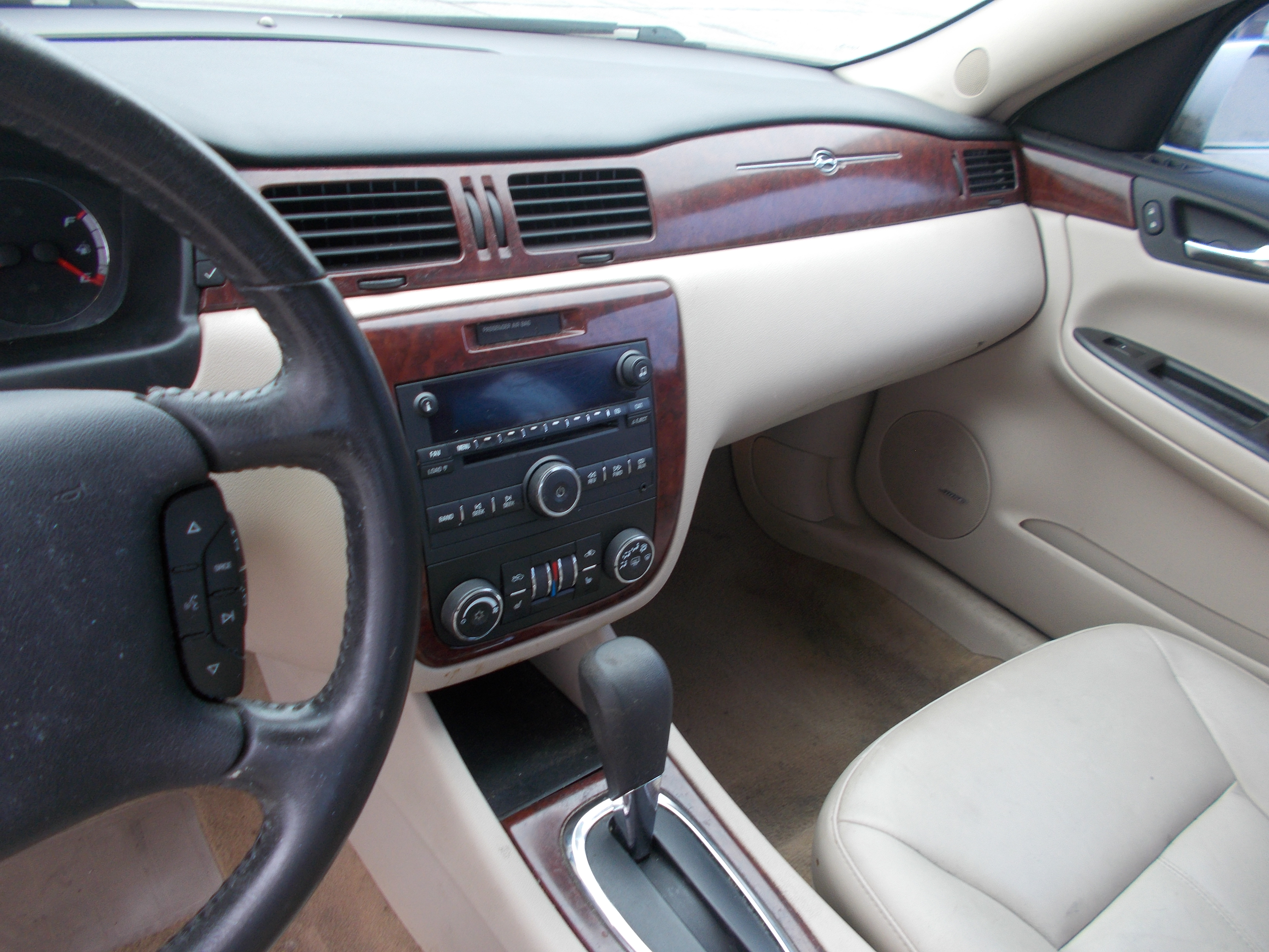 Used 2006 Chevrolet Impala SS FWD image 8