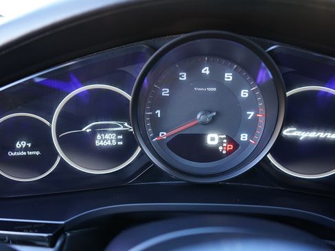 Used 2022 Porsche Cayenne image 23