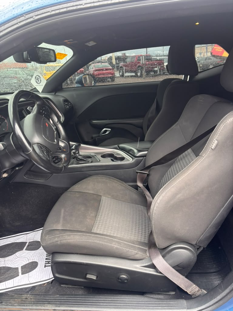 Used 2022 Dodge Challenger R/T RWD image 6