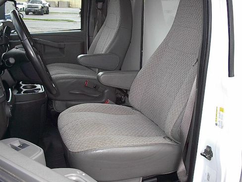 Used 2022 Chevrolet Express 3500 UNAVAIL RWD image 16