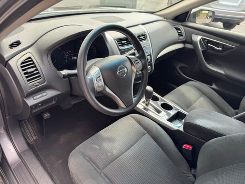 Used 2014 Nissan Altima 2.5 S FWD image 8