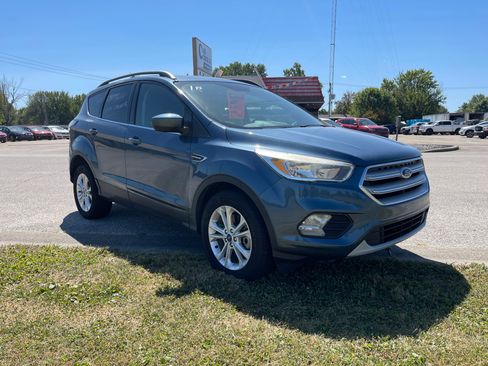 Used 2018 Ford Escape SE image 6