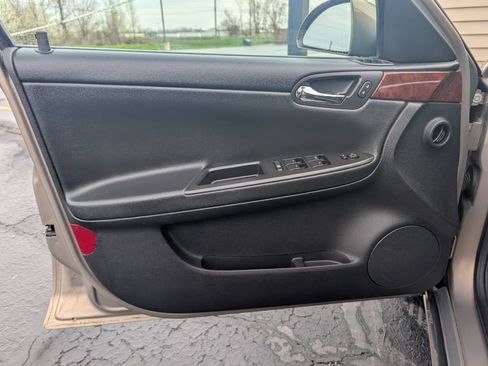 Used 2006 Chevrolet Impala LT image 12