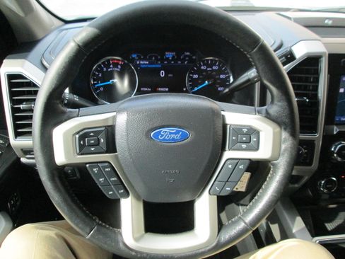 Used 2021 Ford F250 Lariat image 28