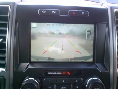 Used 2016 Ford F150 XLT image 17