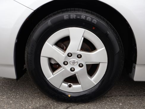 Used 2011 Toyota Prius Three image 32