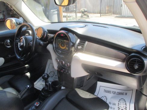 Used 2018 MINI Cooper S 2-Door Hardtop FWD image 7