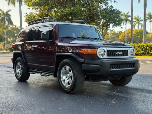 Used 2007 Toyota FJ Cruiser image 7