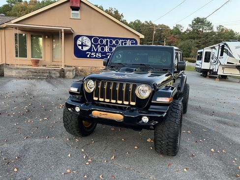 Used 2019 Jeep Wrangler Sport S image 19
