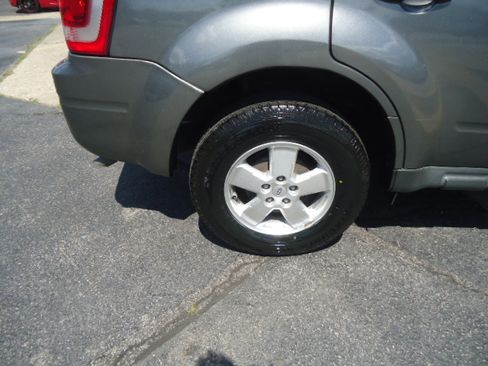 Used 2012 Ford Escape XLT image 5