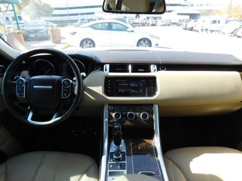 Used 2016 Land Rover Range Rover Sport HSE image 17