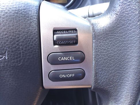 Used 2007 Nissan Versa 1.8 S FWD image 24