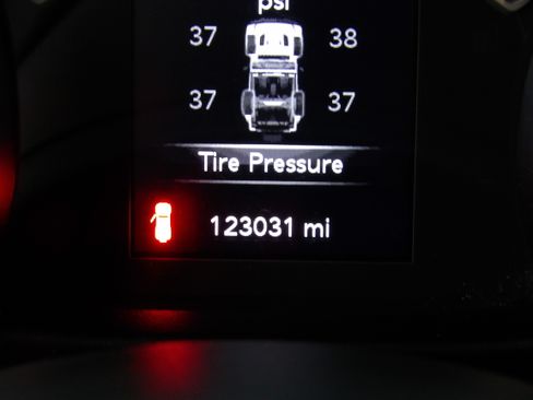 Used 2019 Jeep Wrangler Unlimited Sport image 8