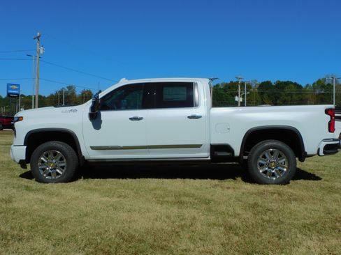 New 2026 Chevrolet Silverado 2500 High Country image 8