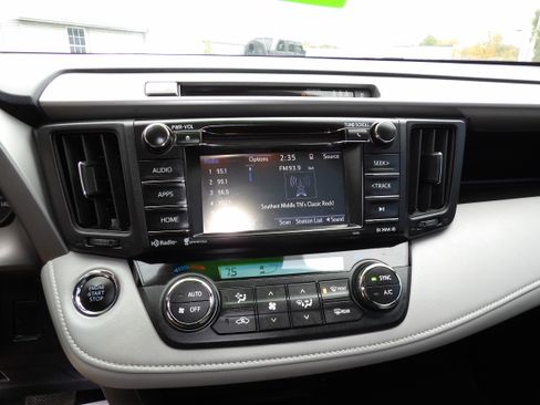 Used 2017 Toyota RAV4 XLE image 10