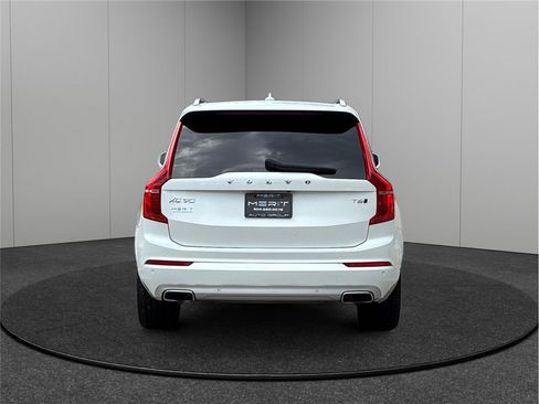 Used 2021 Volvo XC90 T6 Momentum image 8