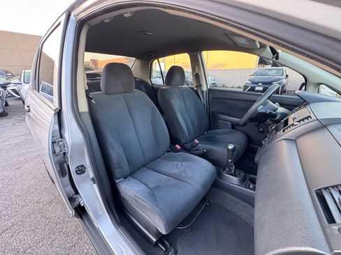 Used 2011 Nissan Versa image 18