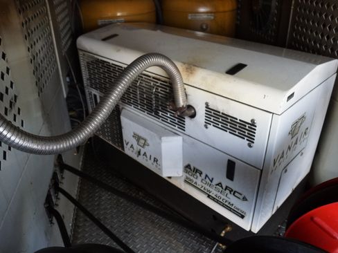 Used 2016 Mercedes-Benz Sprinter 3500 image 10