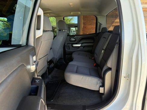 Used 2018 Chevrolet Silverado 2500 4x4 Crew Cab LT image 18