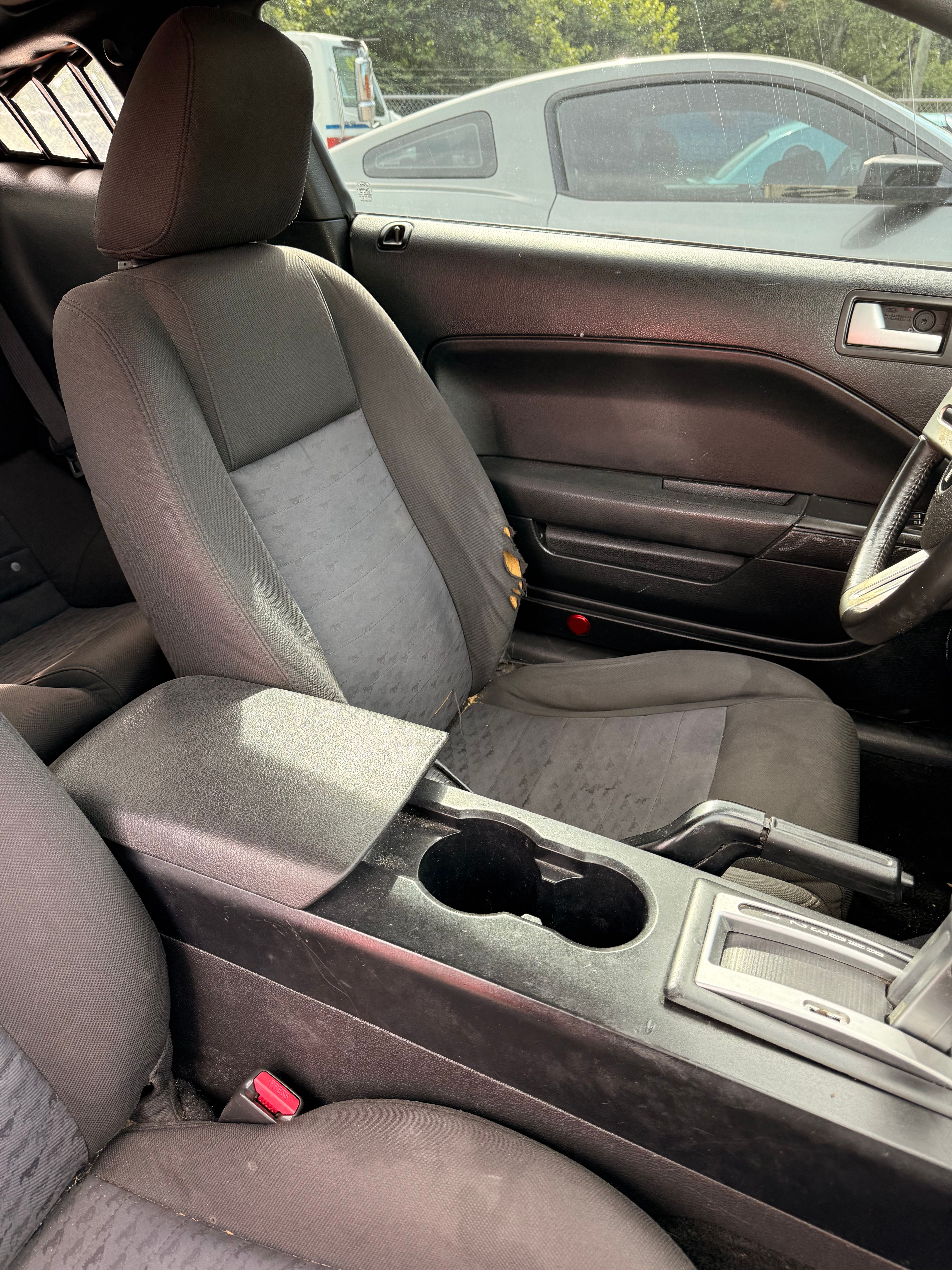 Used 2005 Ford Mustang GT RWD image 13