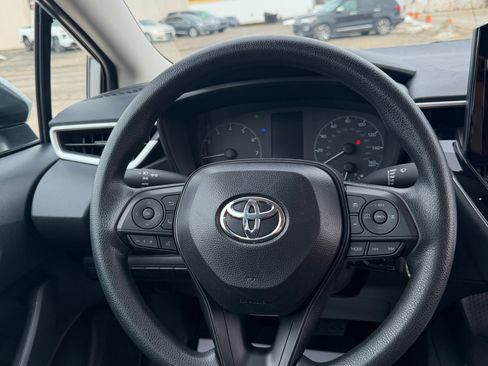 Used 2025 Toyota Corolla LE image 15
