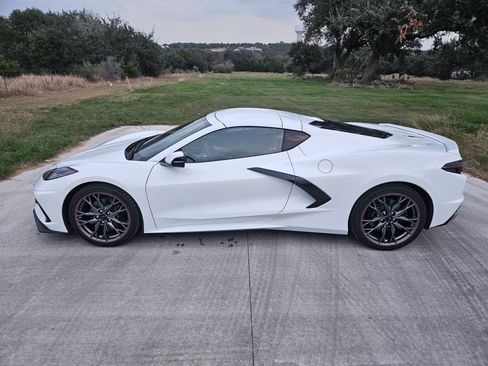 Used 2025 Chevrolet Corvette w/1LT image 23