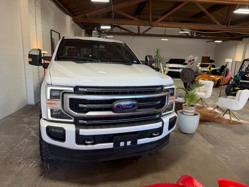 Used 2020 Ford F250 Super Duty Platinum image 7