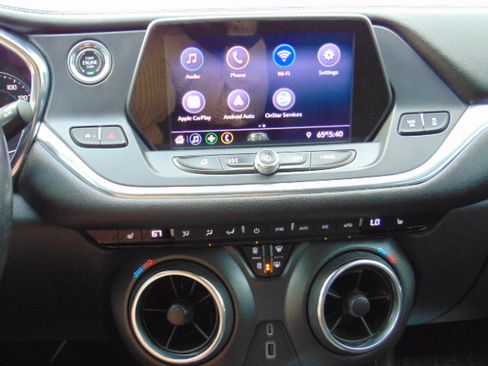 Used 2020 Chevrolet Blazer LT image 20