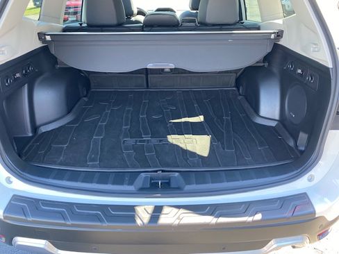 Used 2021 Subaru Forester Touring image 9