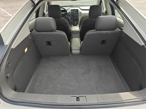 Used 2014 Chevrolet Volt Premium image 17