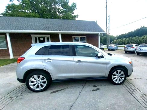 Used 2015 Mitsubishi Outlander Sport SE image 7