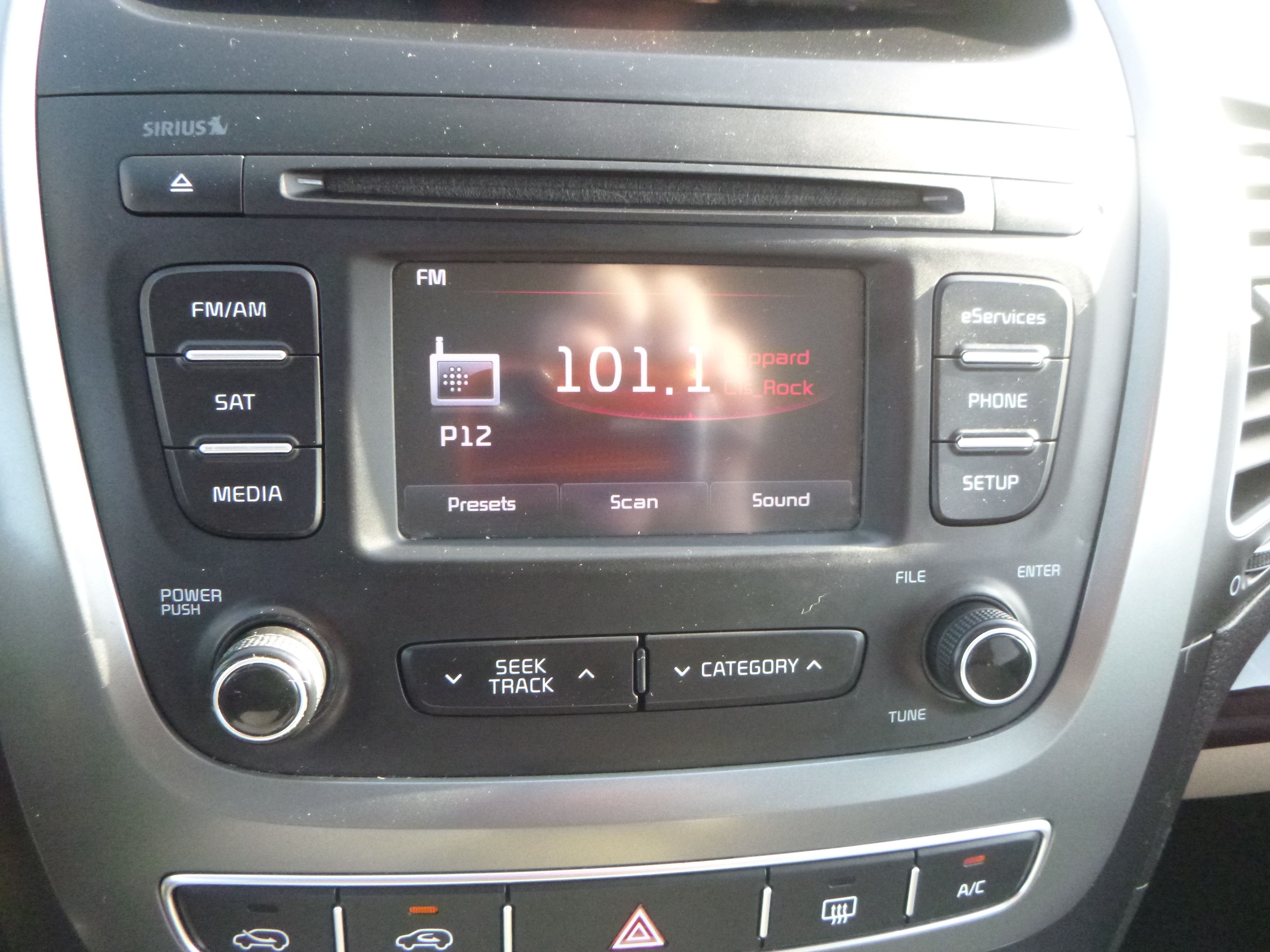 Used 2014 Kia Sorento FWD LX image 22