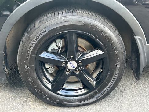Used 2016 Ford Explorer 4WD XLT image 39